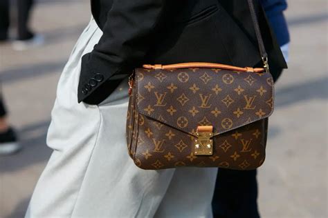 louis vuitton white cross bag|Louis Vuitton crossbody wallet.